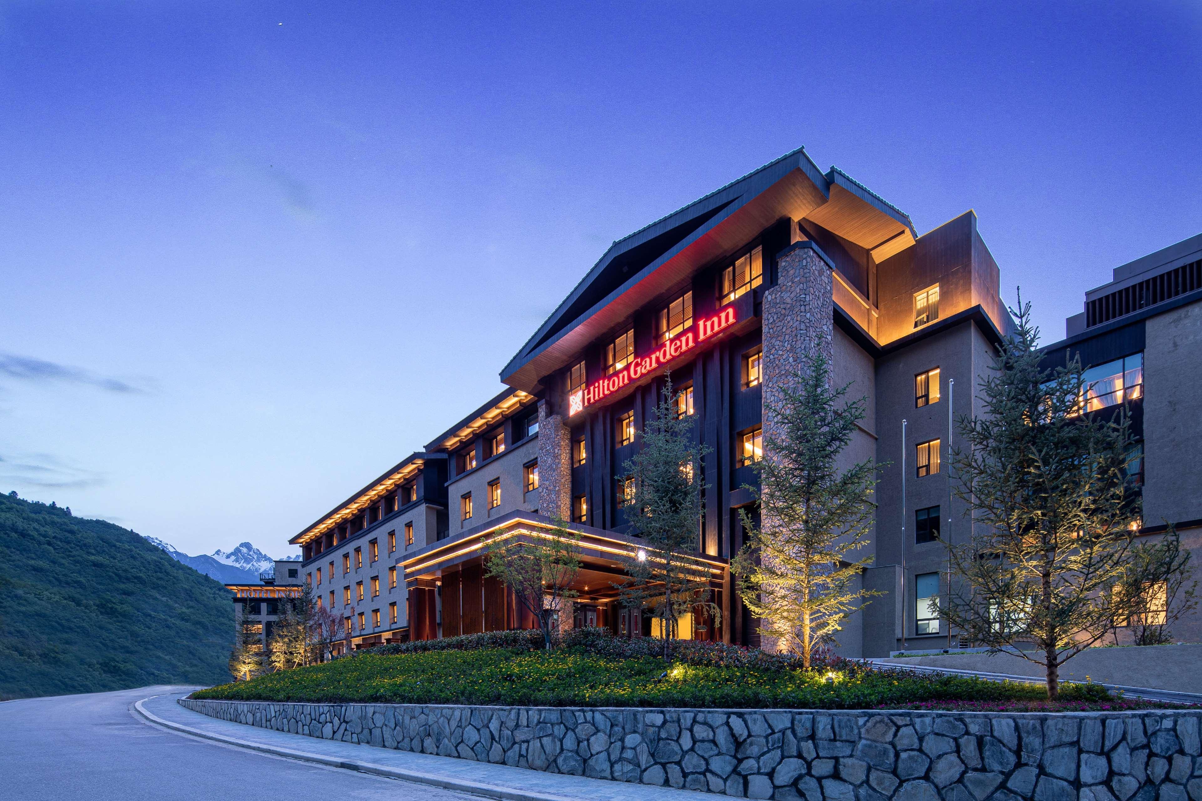Hilton Jiuzhaigou Resort Zhangzha Town Buitenkant foto